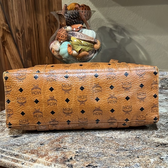 MCM Munchen MADE IN GERMANY  cognac tan signature canvas and leather tote bag - Picture 7 of 13